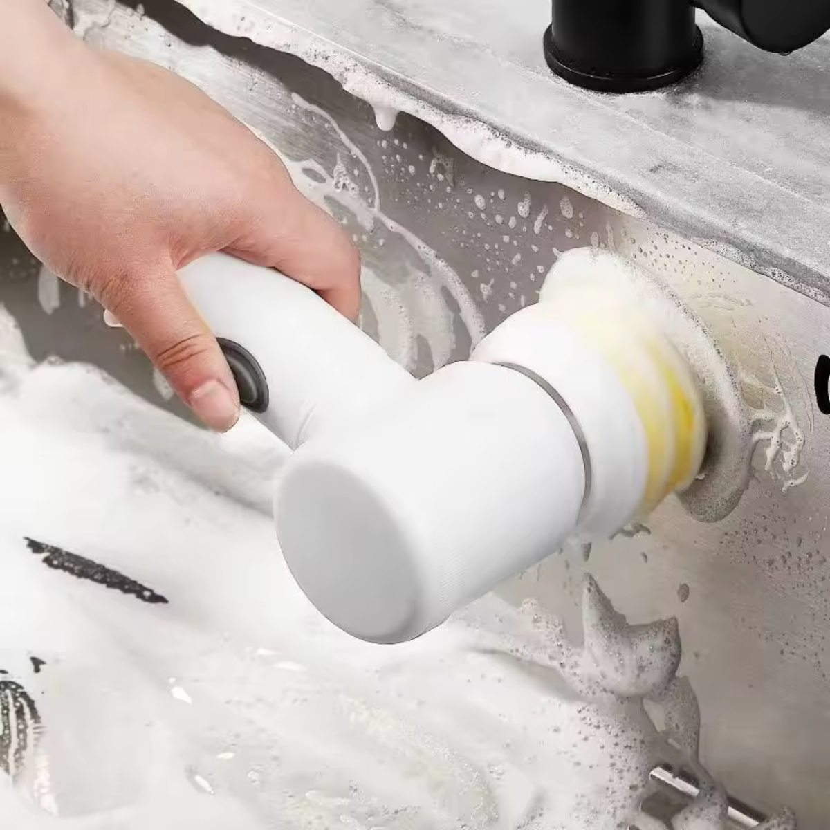 KABELLOSER ELEKTRISCHER REINIGUNGSBÜRSTE
